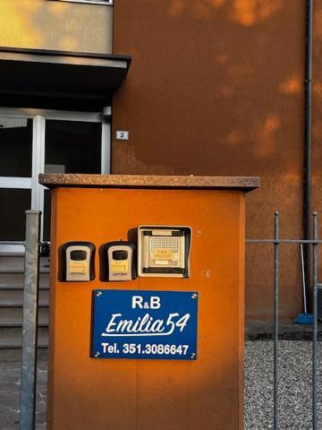 卡代奥R&B Emilia住宿加早餐旅馆 外观 照片